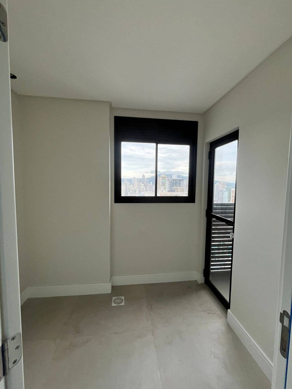 Times Square — Apto 1901 A - Equivalente ao 25º Andar